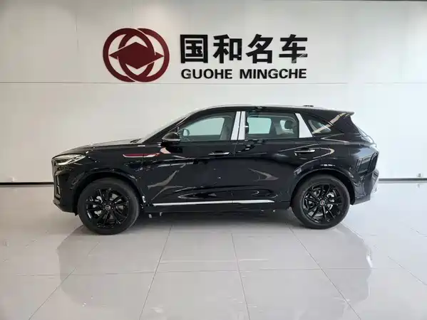 Hongqi HS3 PHEV 2025