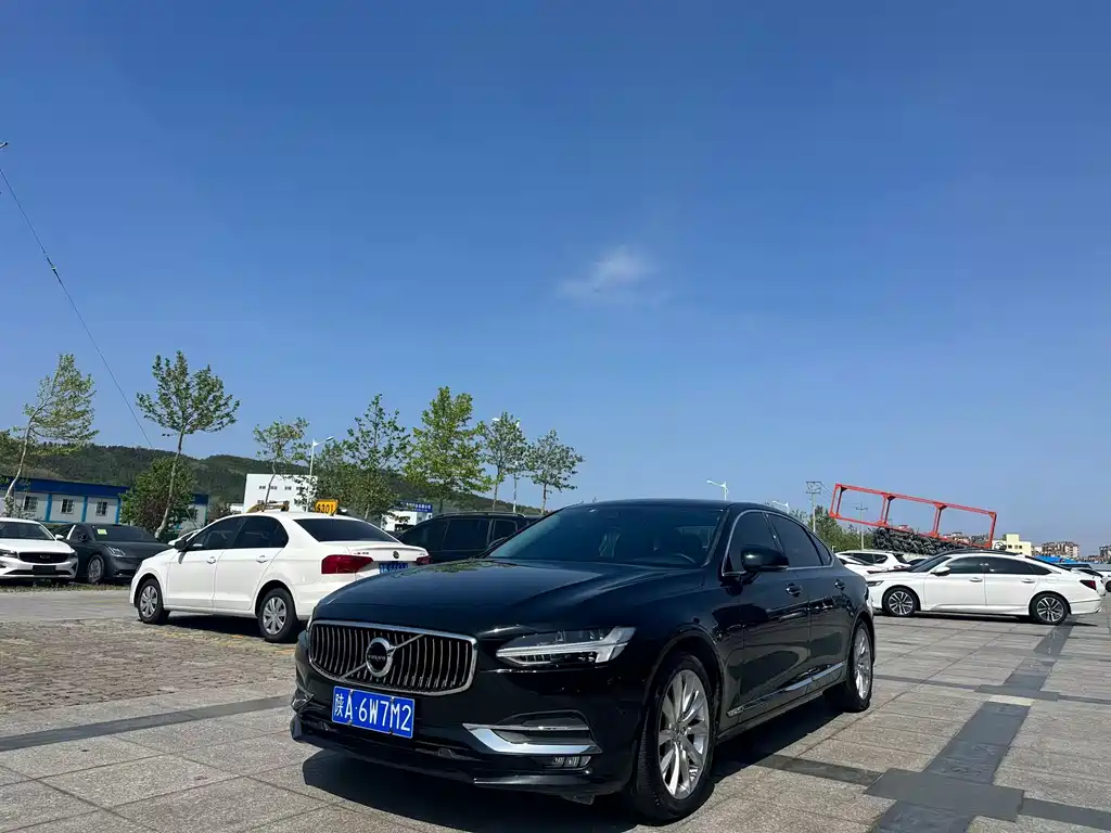 Volvo S90 2017 — фото 1