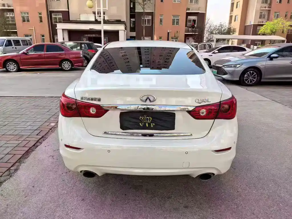 Infiniti Q50L 2017