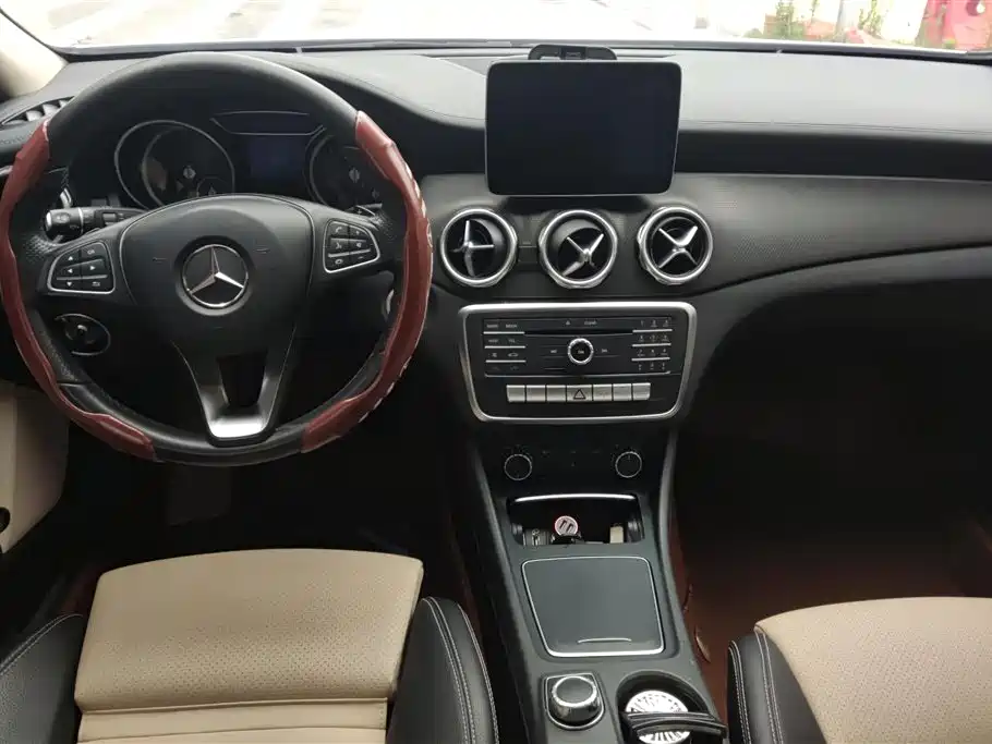 Mercedes-Benz GLA 2018 — фото 12