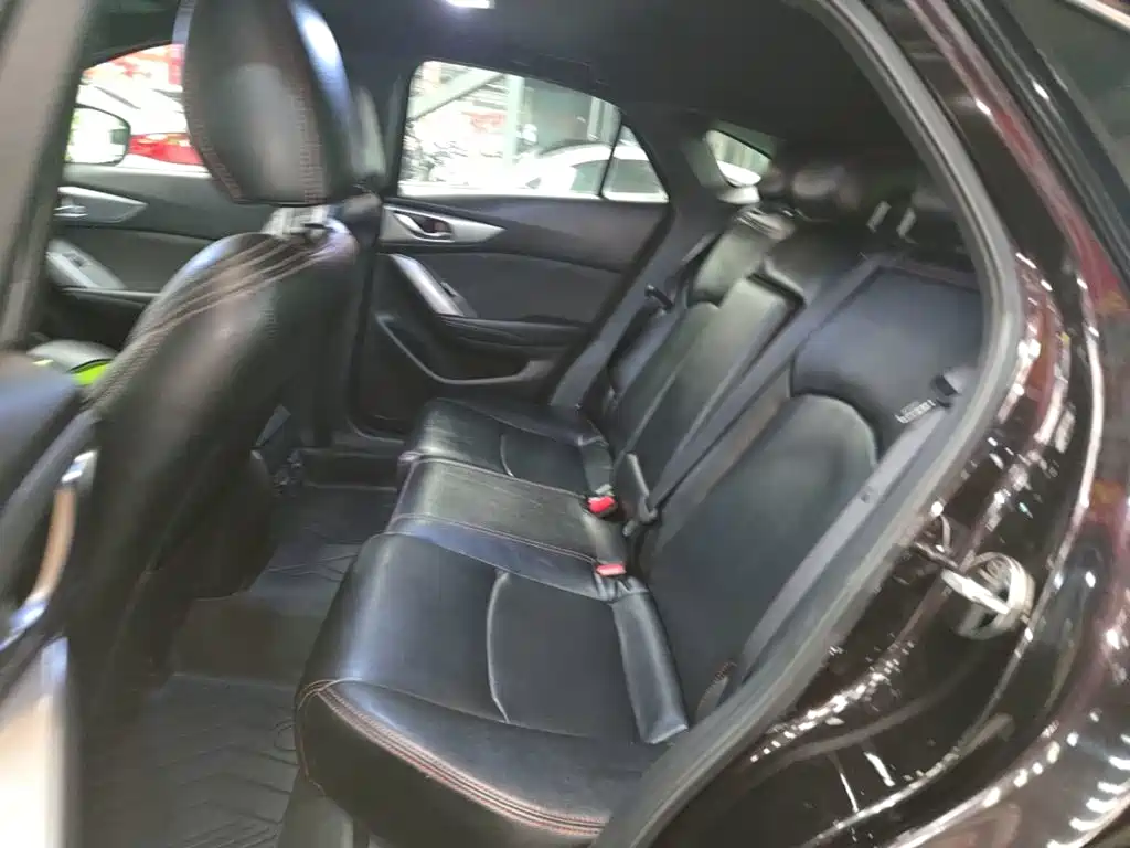 Mazda CX-4 2016 — фото 17