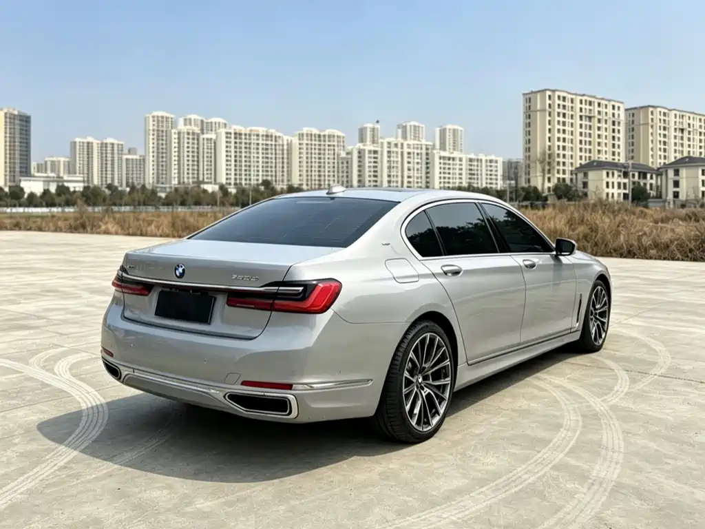 BMW 7 Series 2015 — фото 7