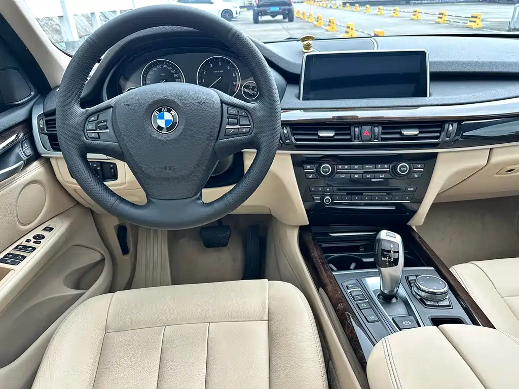 BMW X5 2015 — фото 14