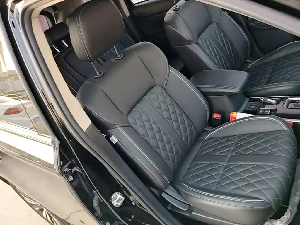 Mitsubishi Outlander 2021 — фото 25