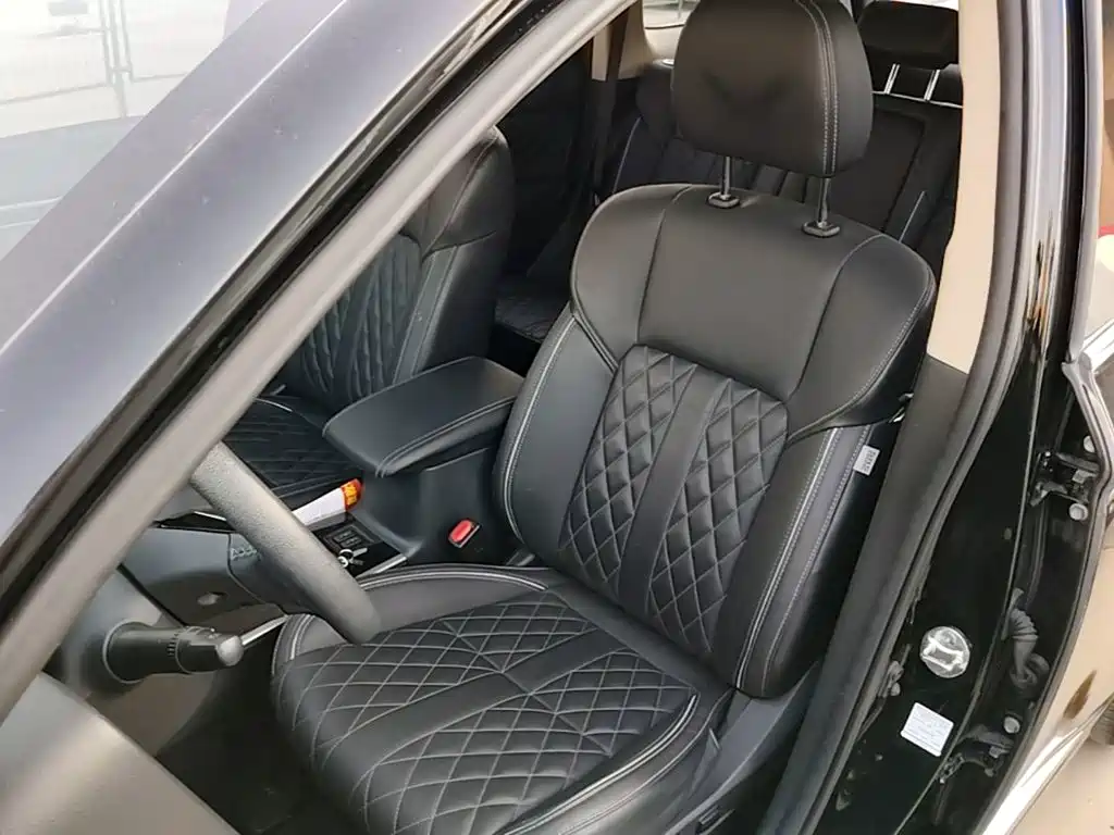 Mitsubishi Outlander 2021 — фото 15