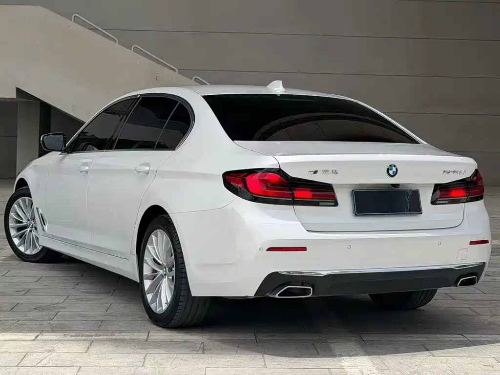 BMW 5 Series 2022