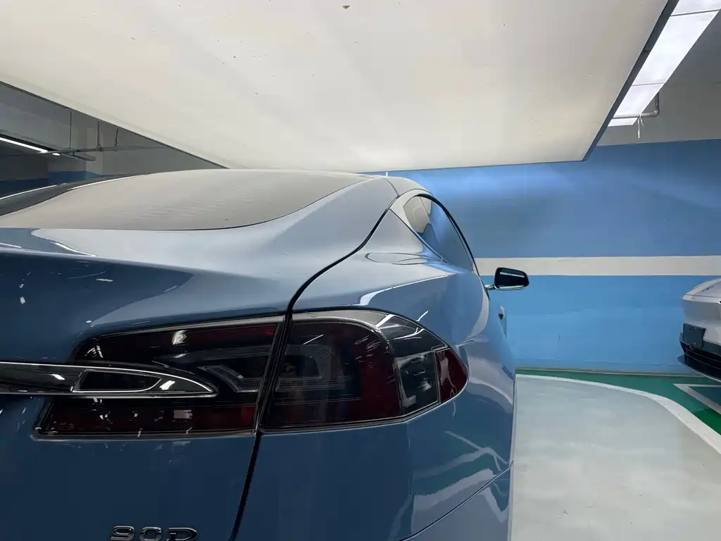 Tesla Model S 2016 — фото 9