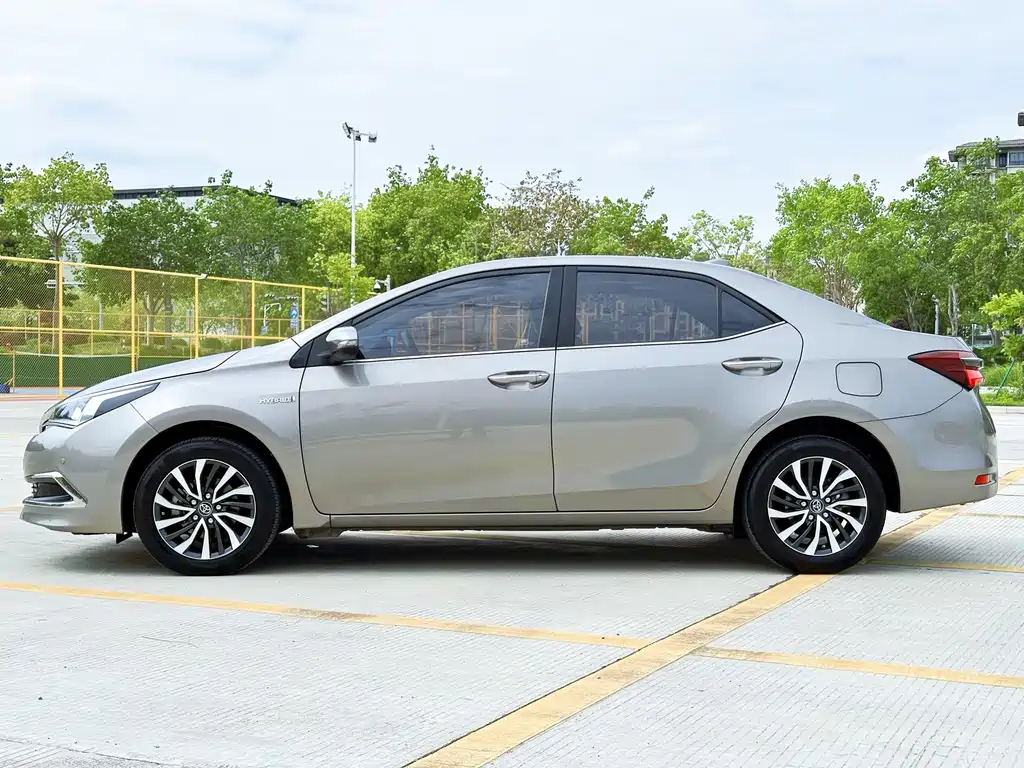 Toyota Corolla 2019 — фото 25