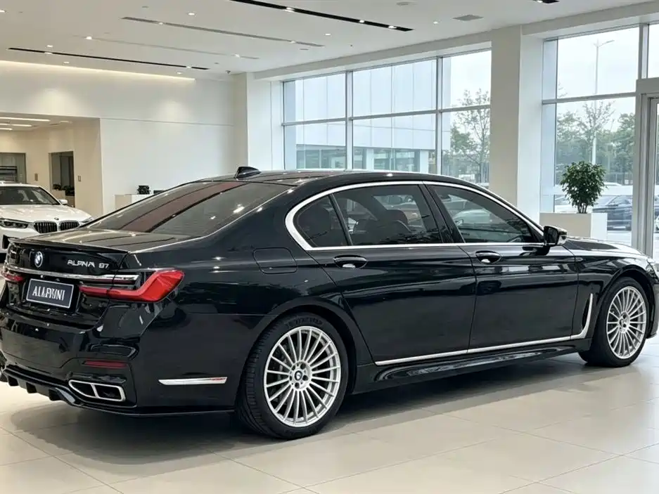 BMW 7 Series 2017 — фото 7