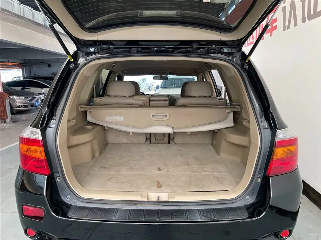 Toyota Highlander 2011 — фото 16