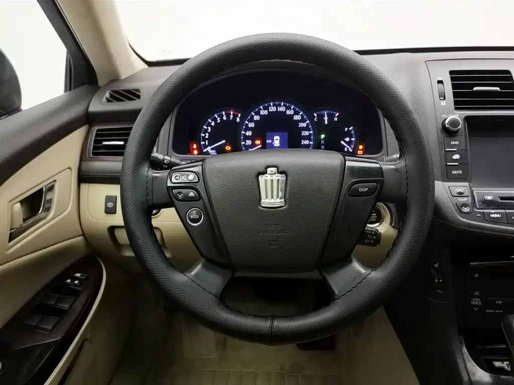 Toyota Crown 2010 — фото 11