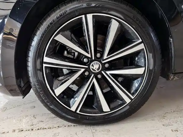 Skoda Superb 2023