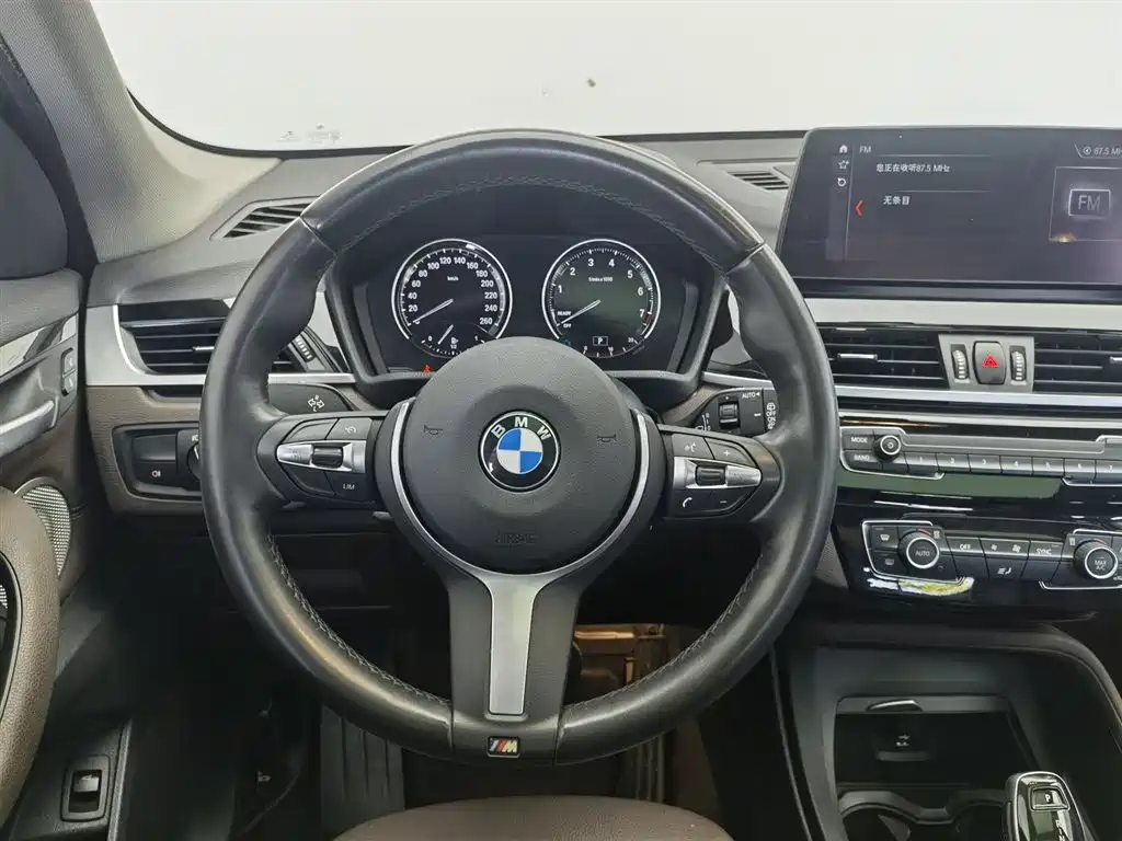 BMW X1 2022 — фото 11