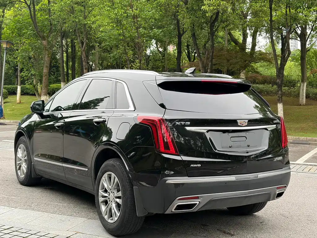 Cadillac XT5 2021 — фото 6