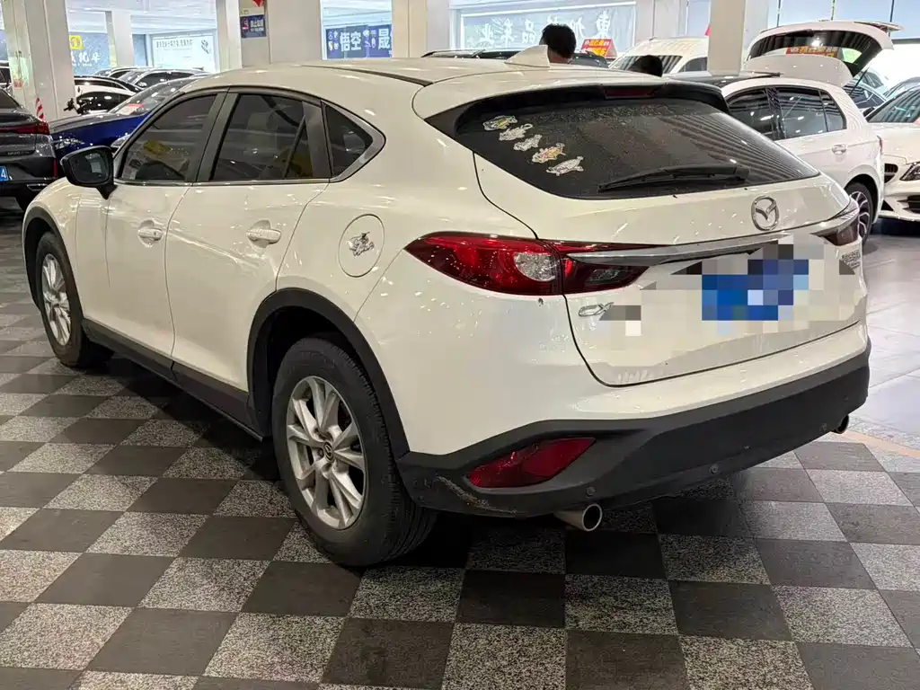 Mazda CX-4 2018 — фото 4