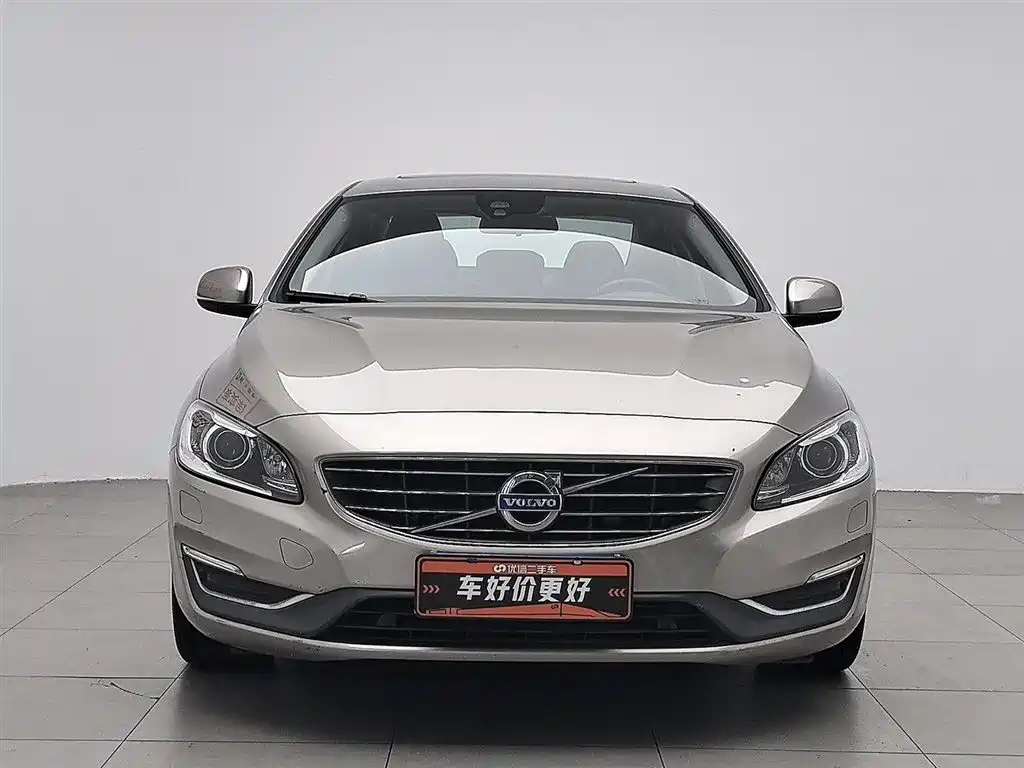 Volvo S60 2015 — фото 3
