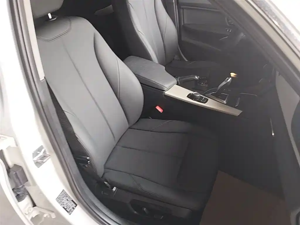 BMW 3 Series 2015 — фото 25