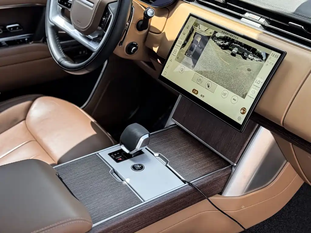 Land Rover Range Rover 2024 — фото 11