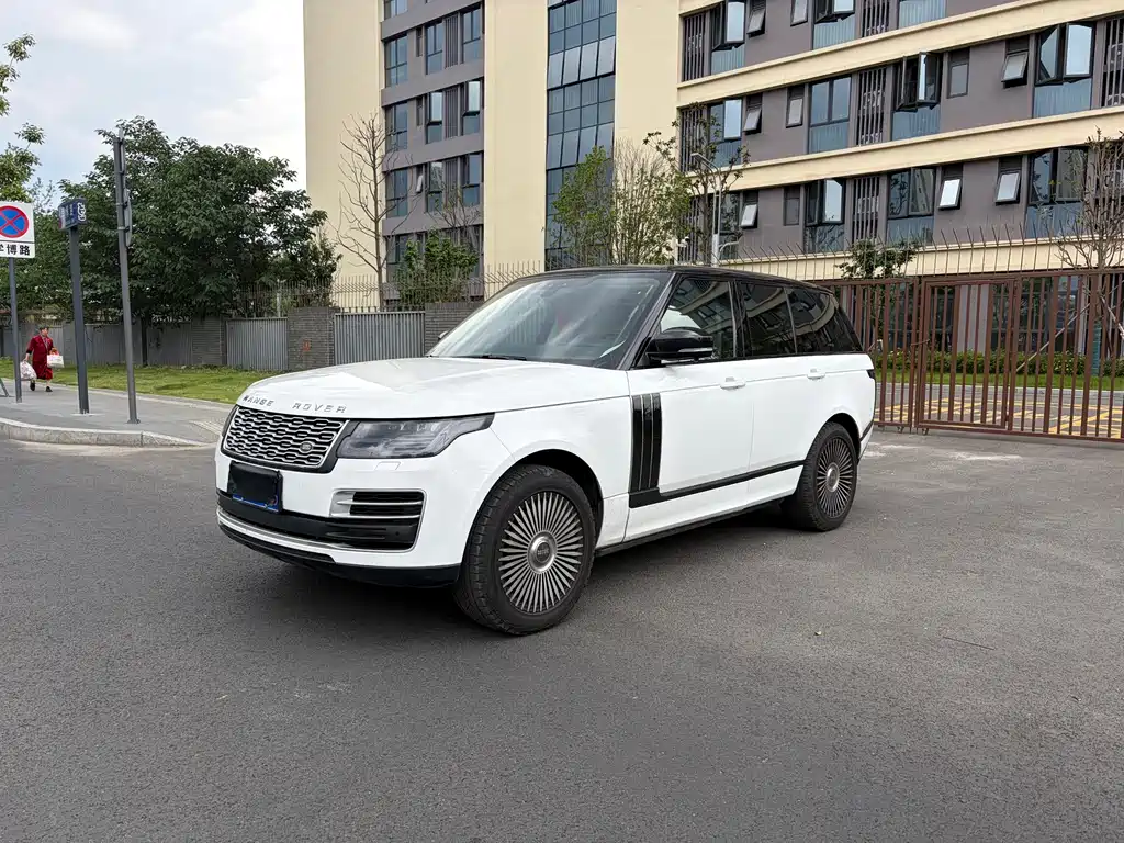 Land Rover Range Rover 2018 — фото 1