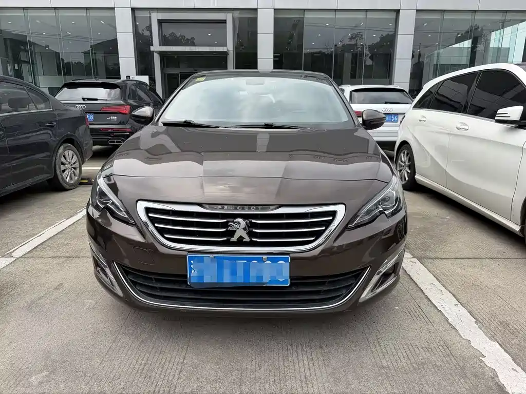 Peugeot 408 2015