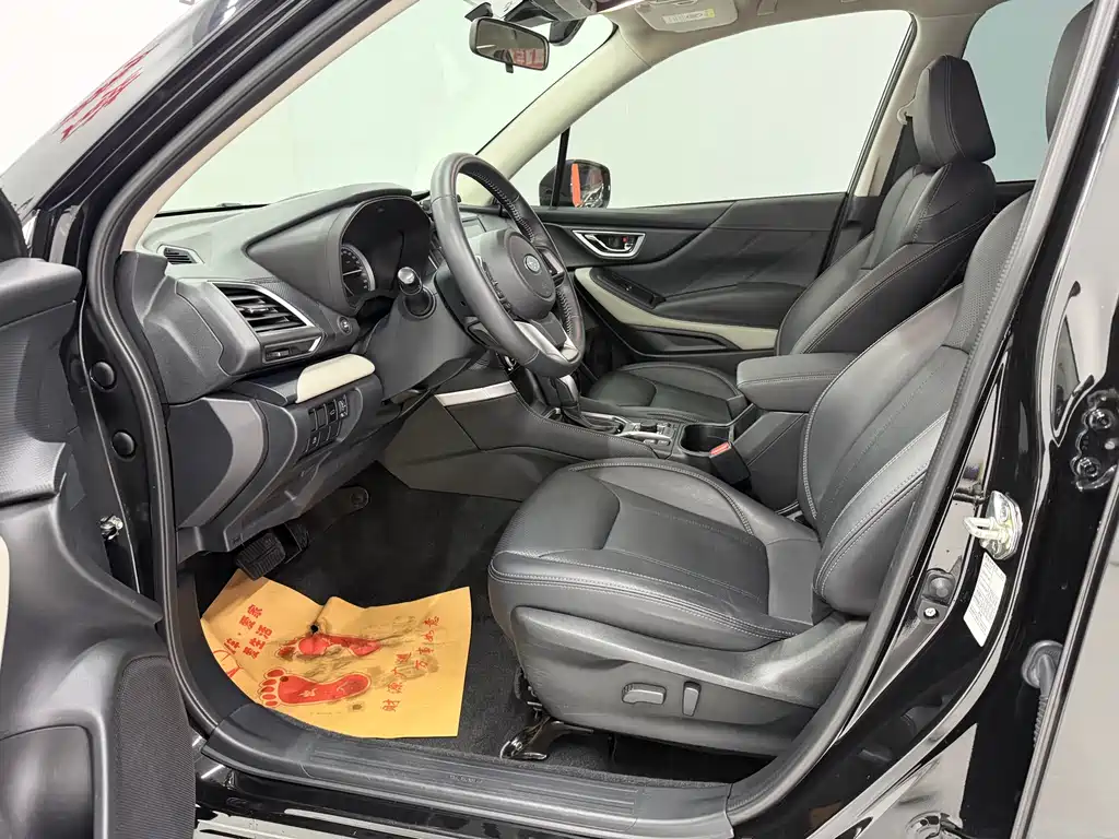 Subaru Forester 2022 — фото 17