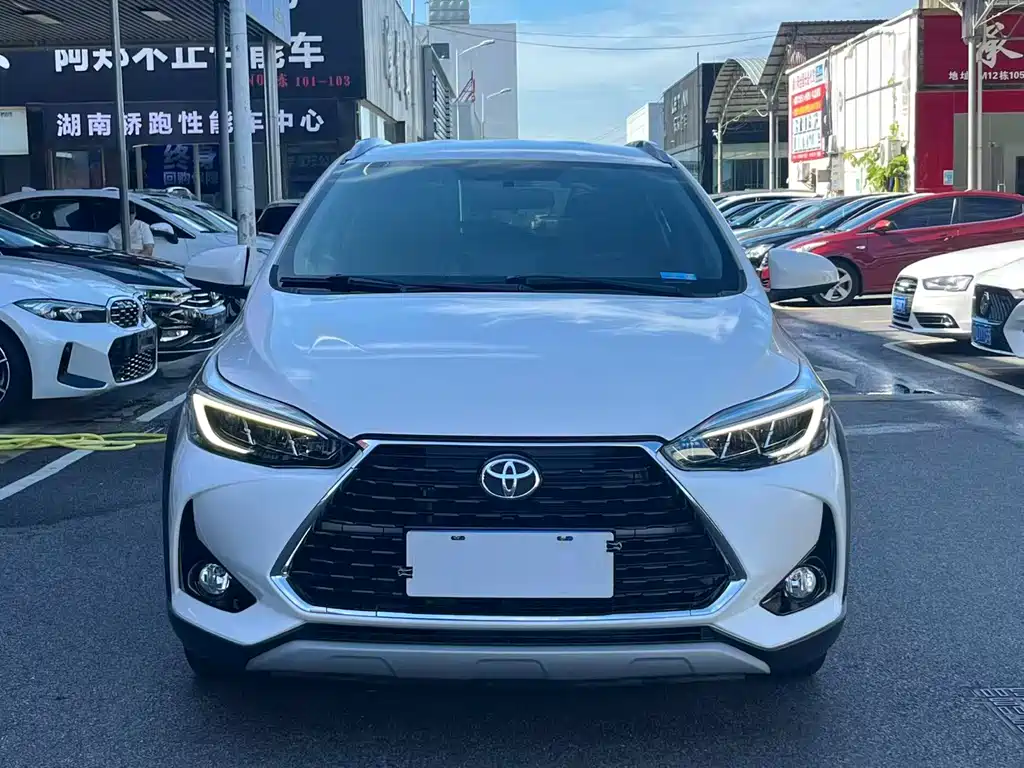 Toyota Yaris L 2022