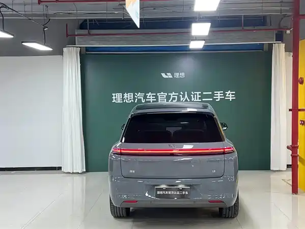 Li Auto L8 2025