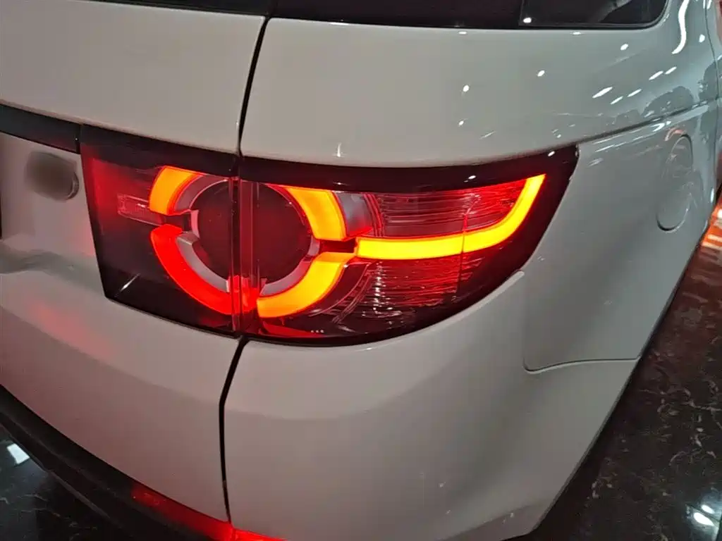 Land Rover Discovery Sport 2016 — фото 8