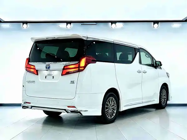 Toyota Alphard 2021