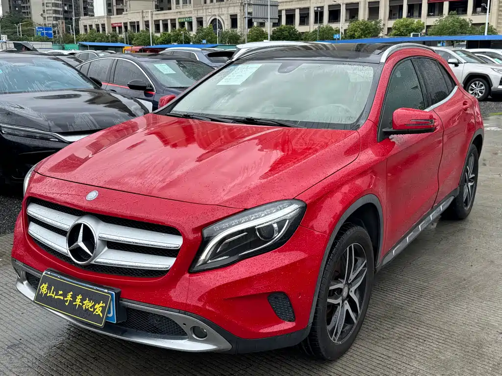 Mercedes-Benz GLA 2015 — фото 1