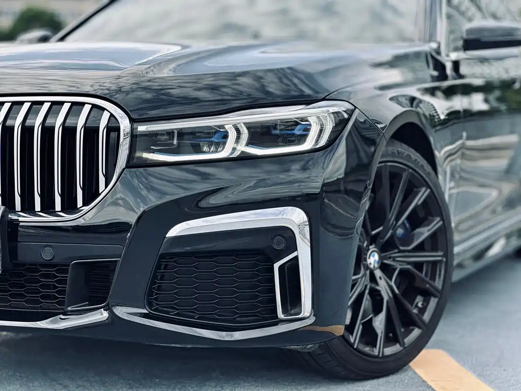 BMW 7 Series 2021 — фото 3