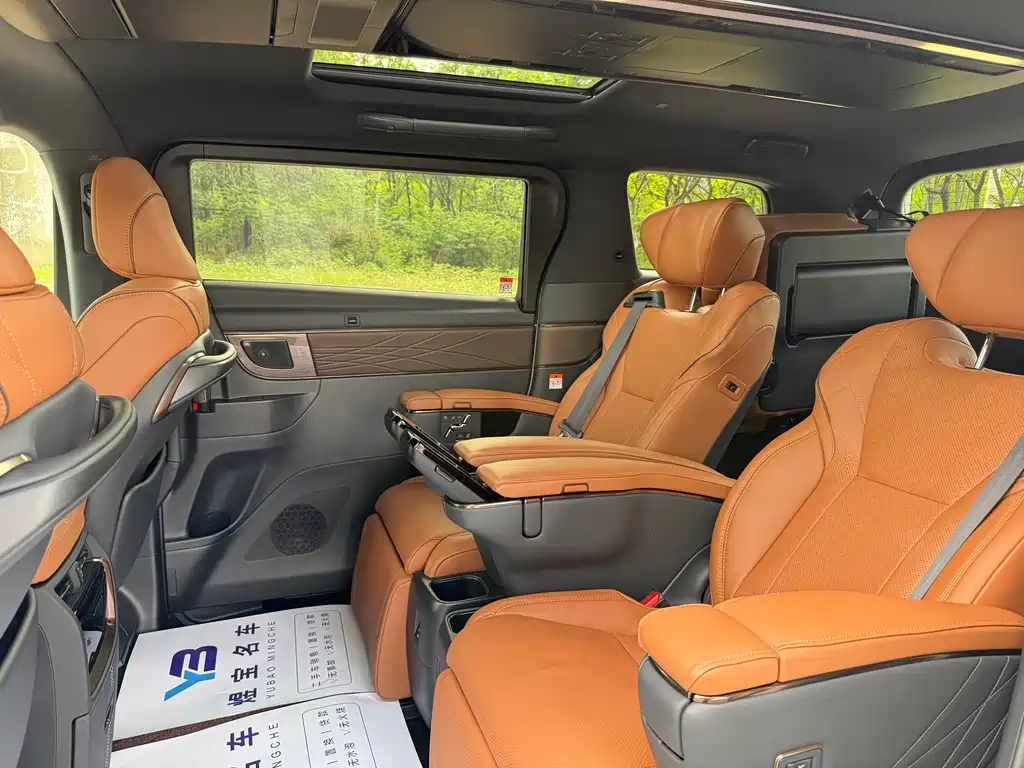 Toyota Alphard 2025 — фото 7