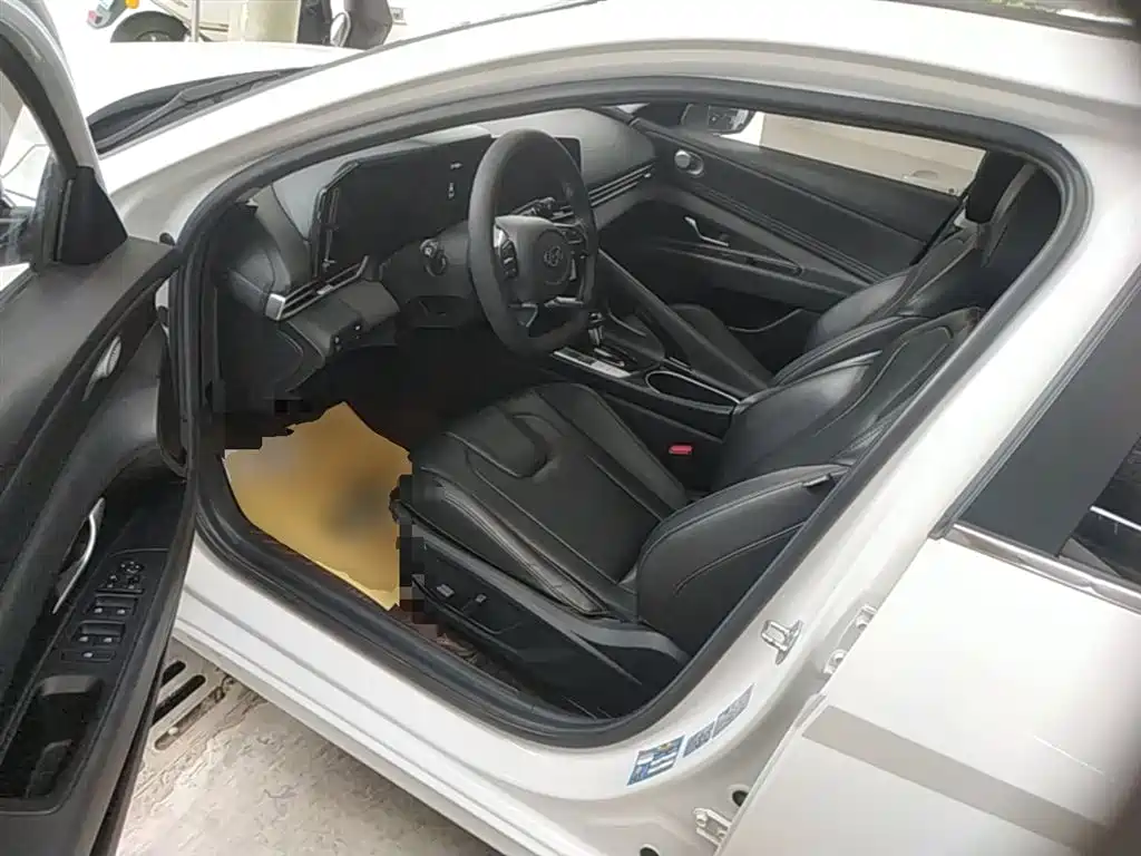Hyundai Elantra 2020 — фото 16