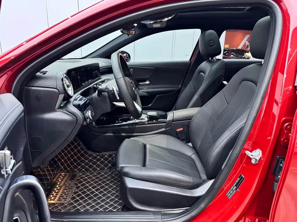 Mercedes-Benz A-Class 2022 — фото 9