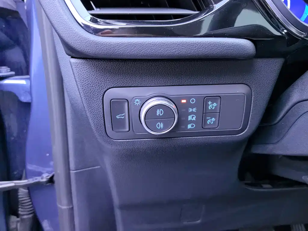 Ford Escape 2021 — фото 10