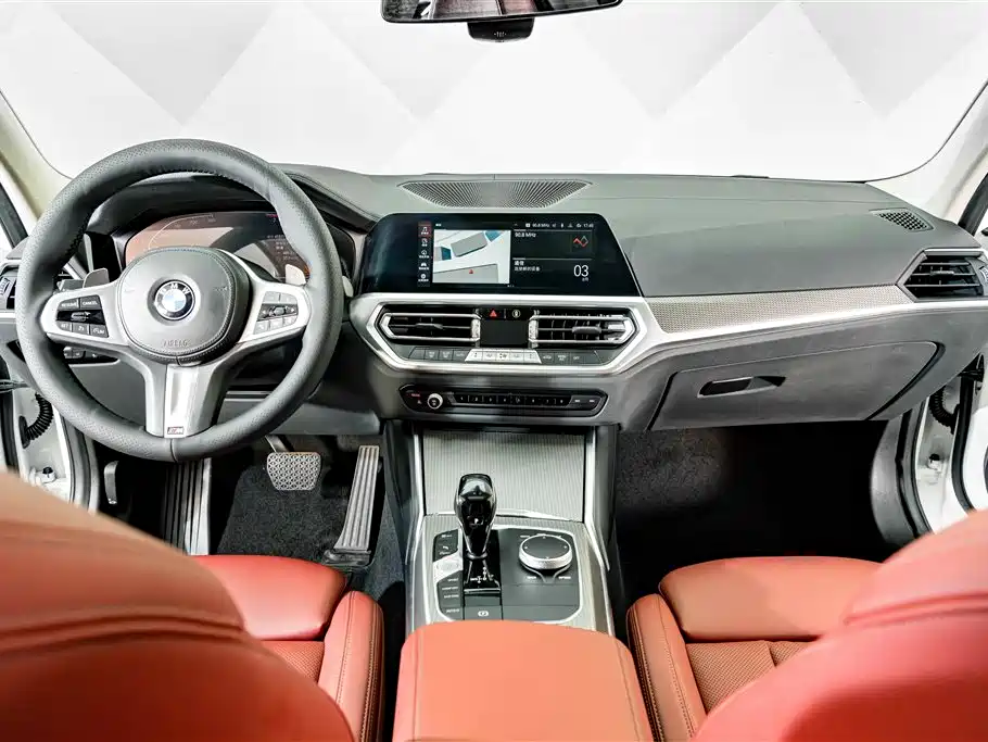 BMW 3 Series 2022 — фото 12
