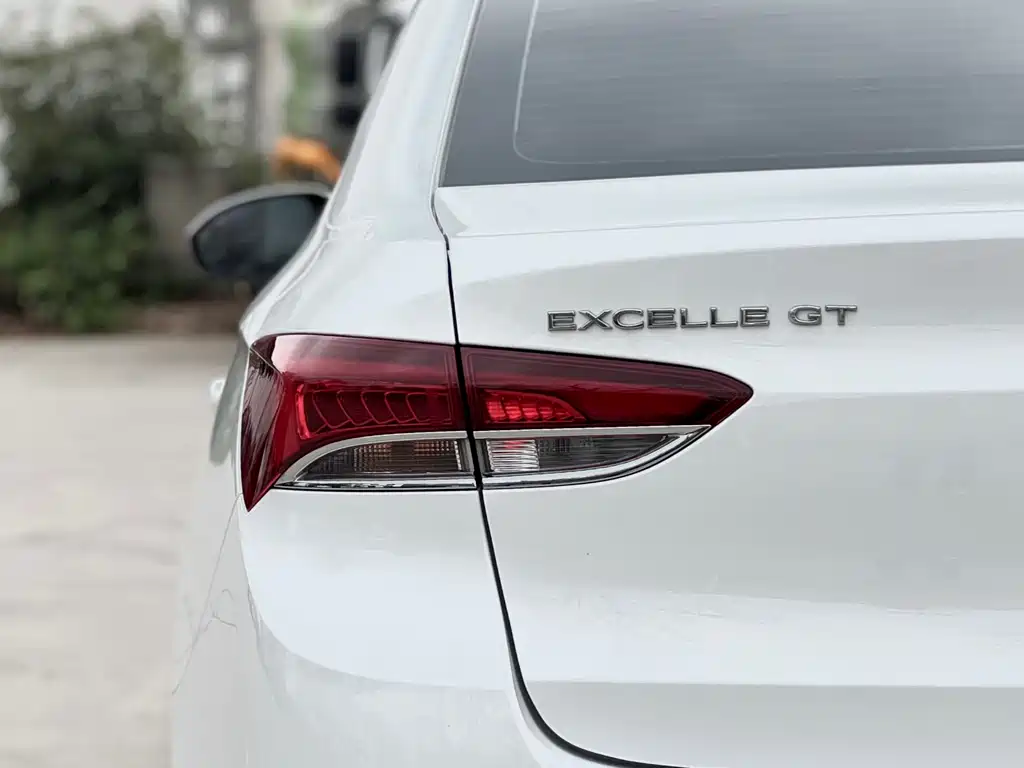 Buick Excelle 2022 — фото 24