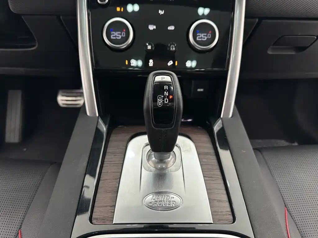 Land Rover Discovery Sport 2021 — фото 10