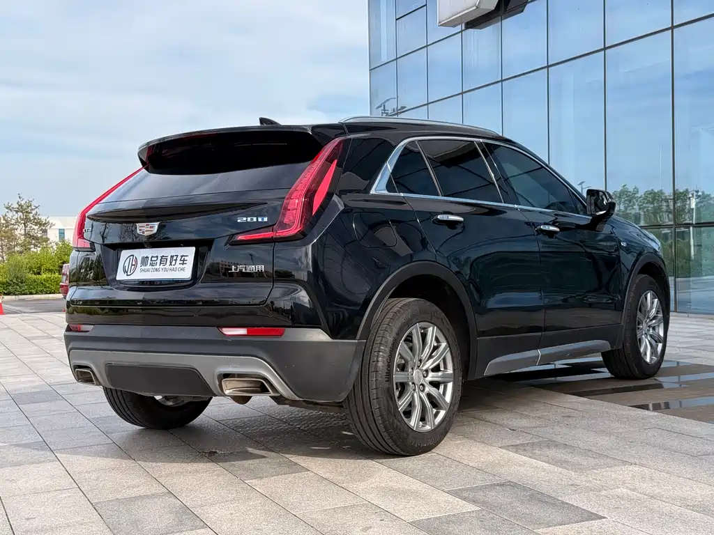 Cadillac XT4 2022 — фото 6