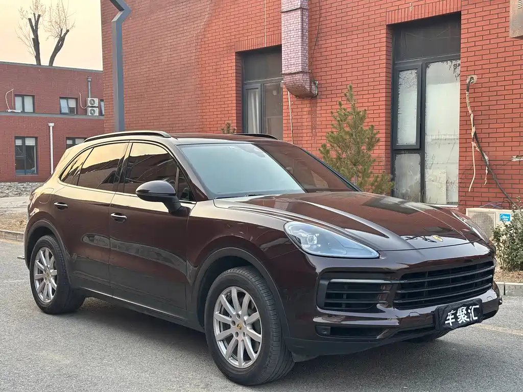 Porsche Cayenne 2018 — фото 23
