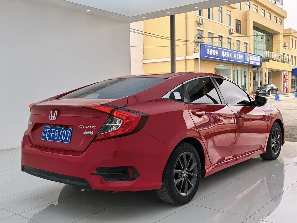 Honda Civic 2022 — фото 17