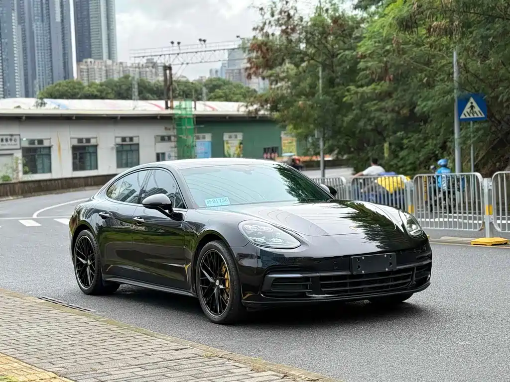 Porsche Panamera 2017 — фото 3