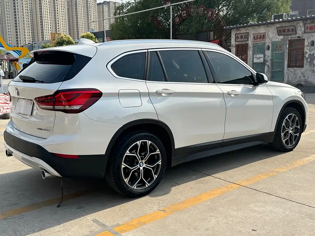 BMW X1 2022 — фото 7