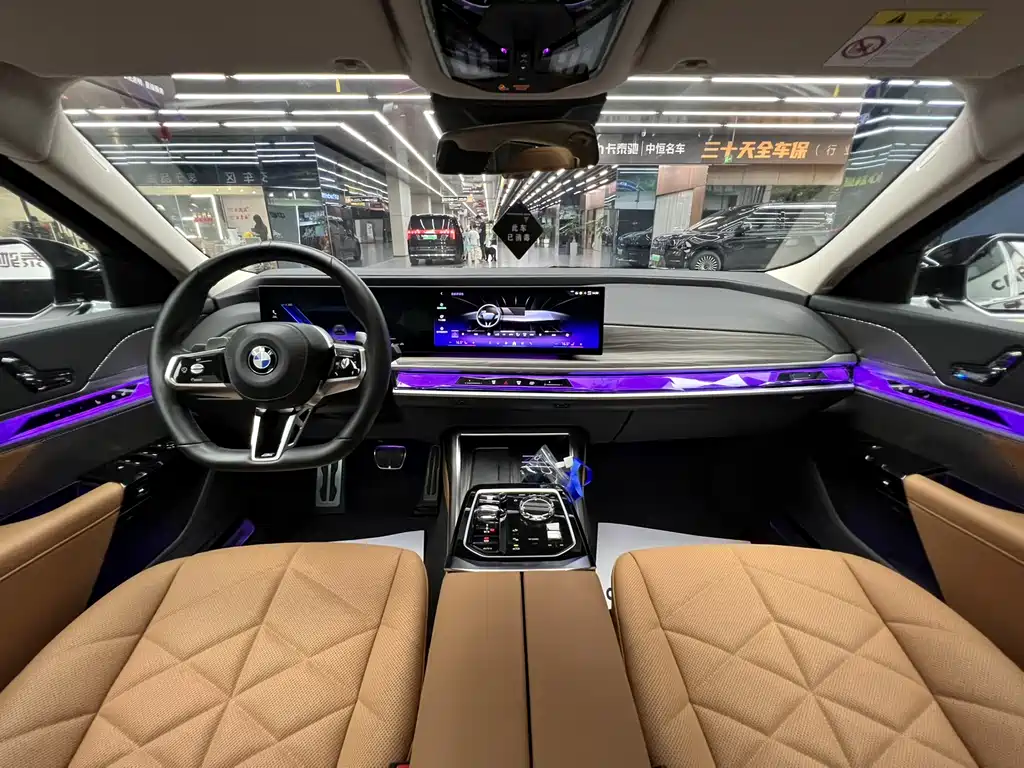 BMW 7 Series 2024 — фото 10
