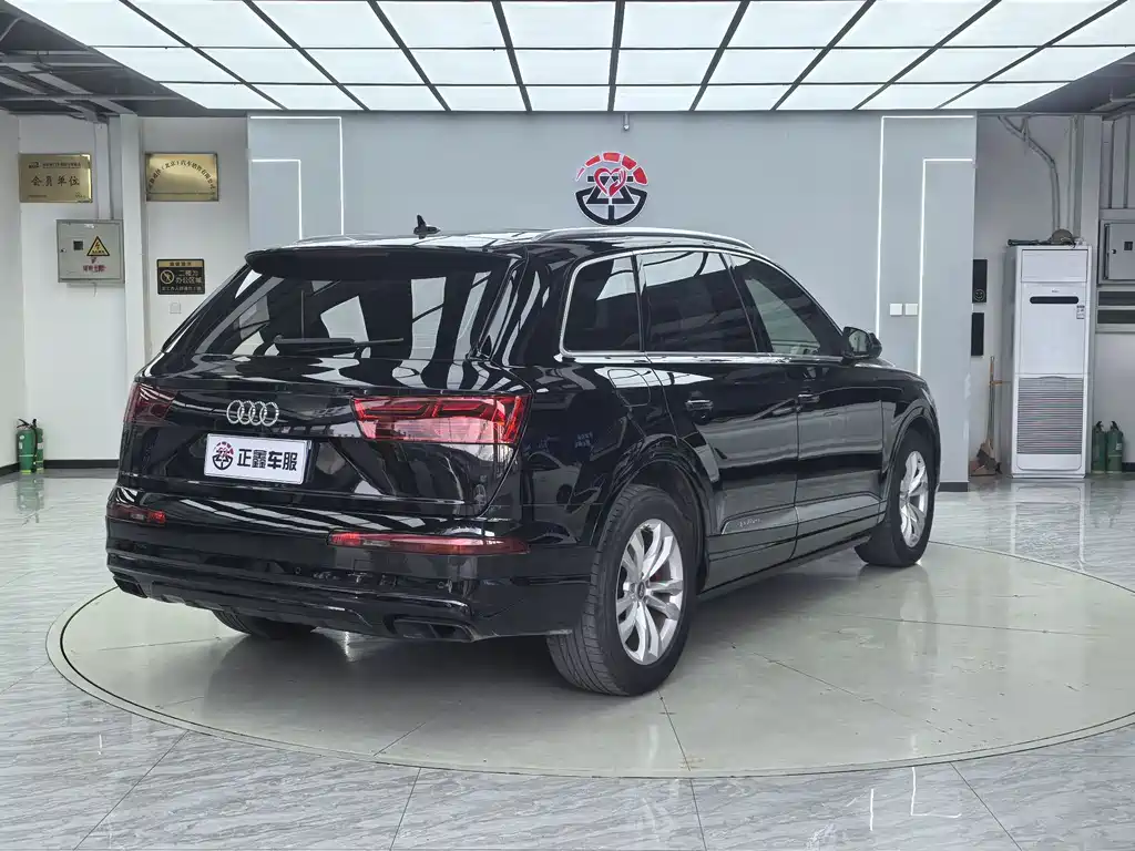 Audi Q7 2016 — фото 15