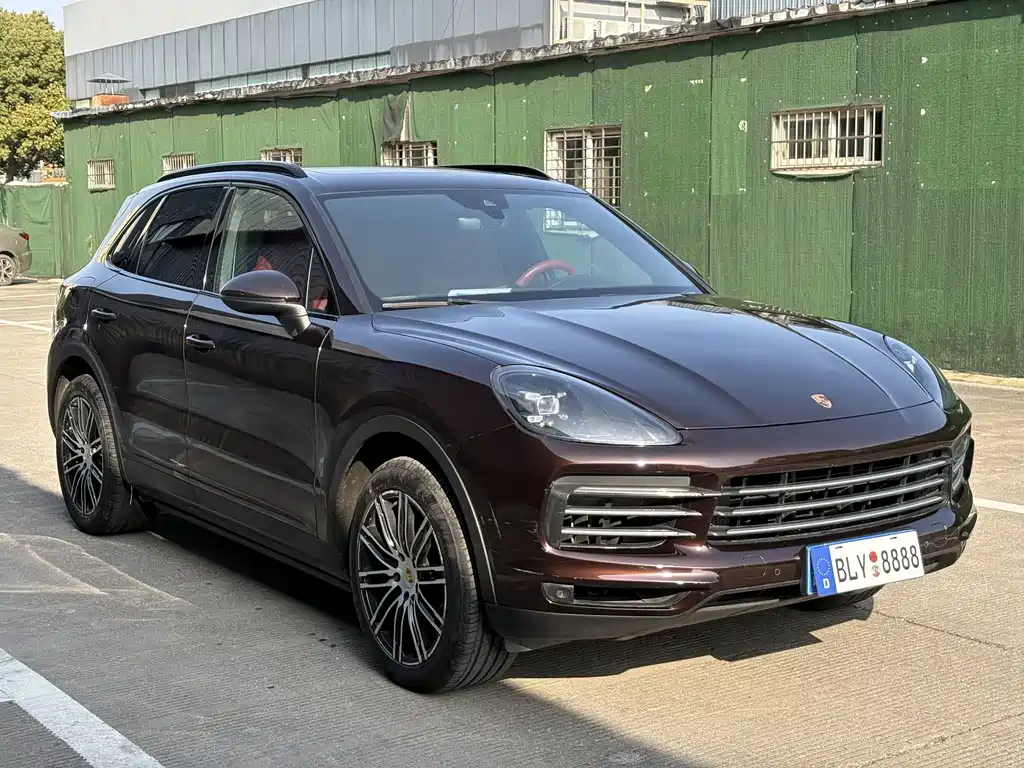 Porsche Cayenne 2017 — фото 3