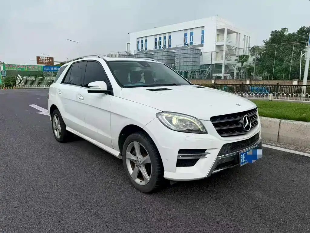 Mercedes-Benz M-Class 2015