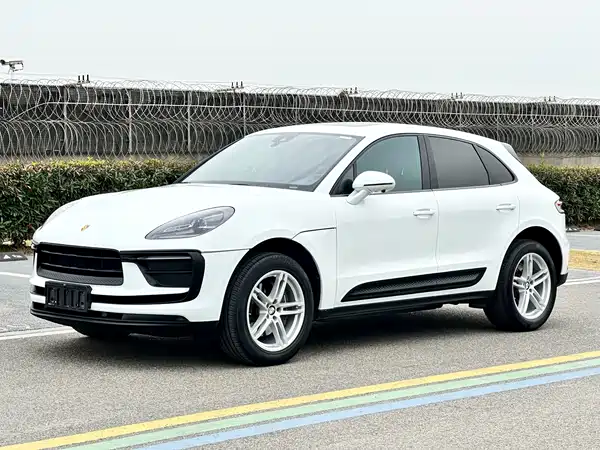 Porsche Macan 2024