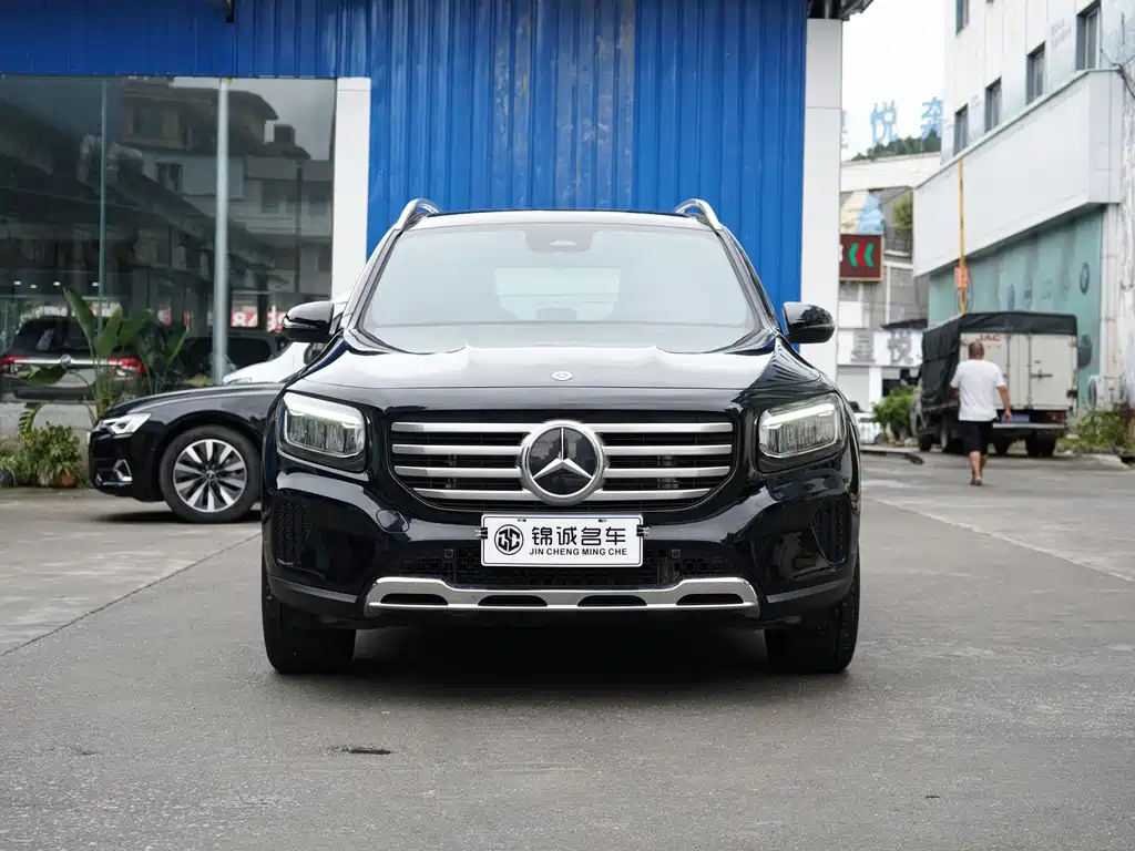 Mercedes-Benz GLB 2023