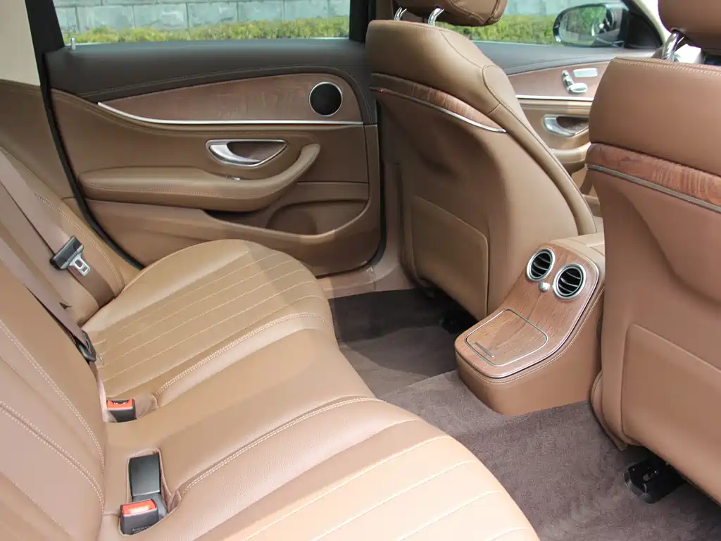 Mercedes-Benz E-Class 2022 — фото 15